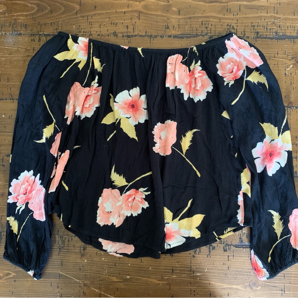Billabong Off-Shoulder Floral Peasant Blouse - Black / Pink